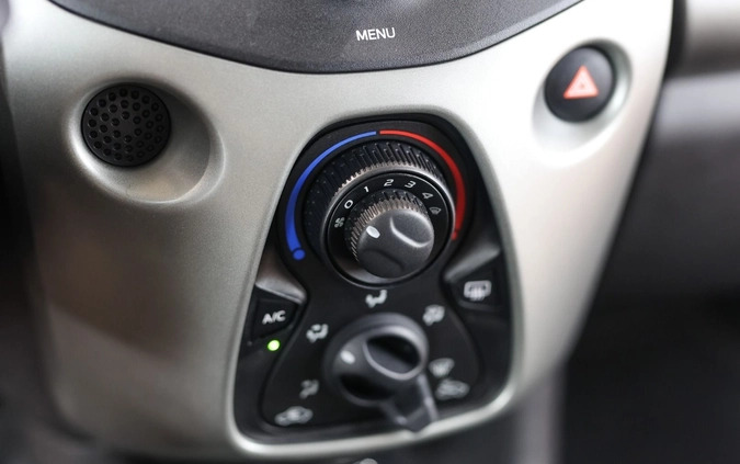 Toyota Aygo cena 38850 przebieg: 56102, rok produkcji 2015 z Świeradów-Zdrój małe 596